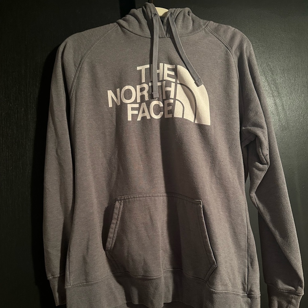 North face pull over hoodie